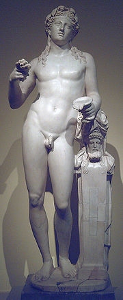 dionisio-2.jpg - Titulo: Dionisio 150 d.C., Museo del Prado, Madrid.  Antigua estatua romana del tipo Madrid-Varese de Dionisio descansando sobre una herma.