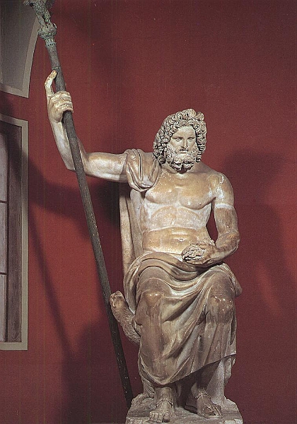 zeus-3.jpg - Estatua sedente de Zeus. Época helenística. Actitud autoritaria y solemne.