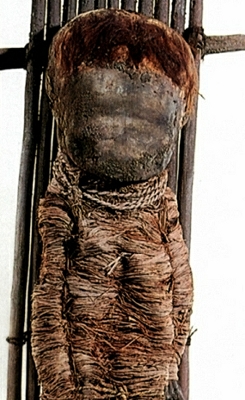 Momia del tipo rojo (Sitio: Morro 1) (Foto de E. Ferorelli)